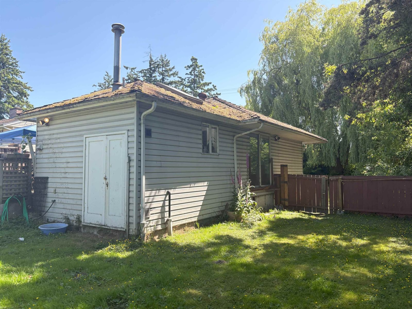 Listing Image 9