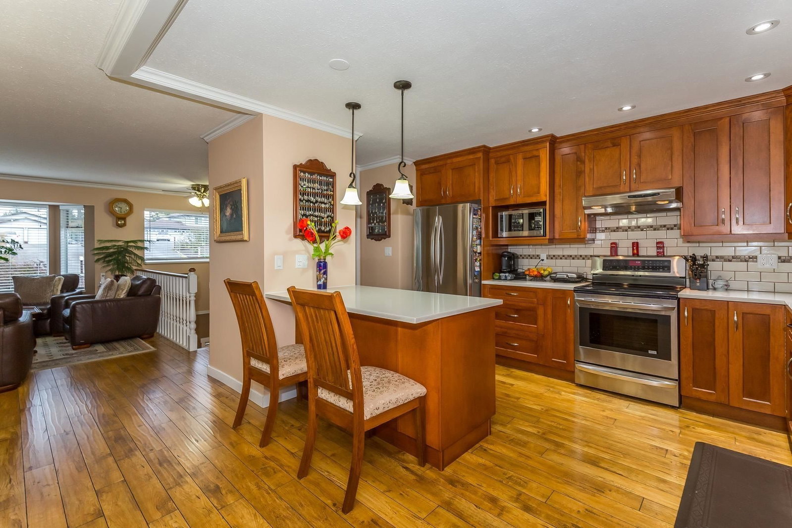 Listing Image 11