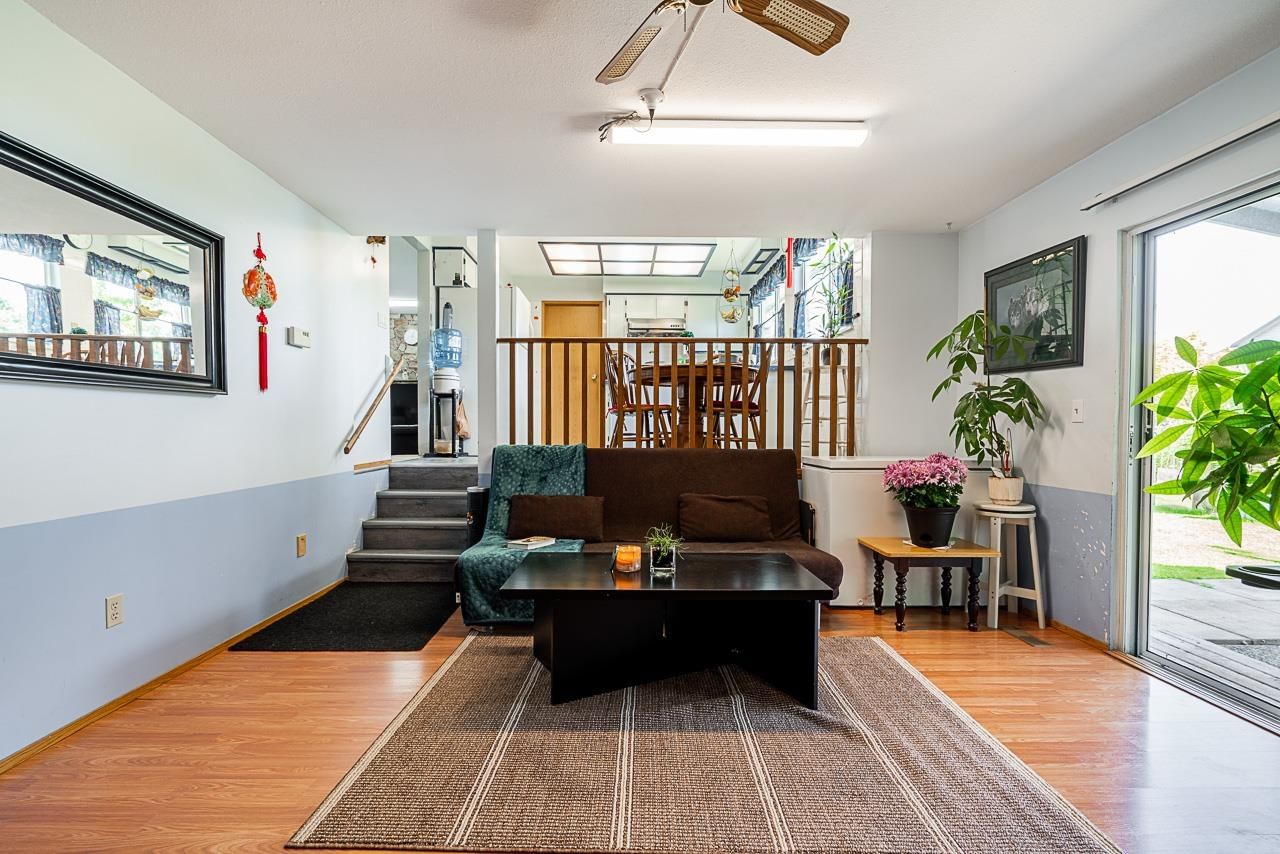 Listing Image 14