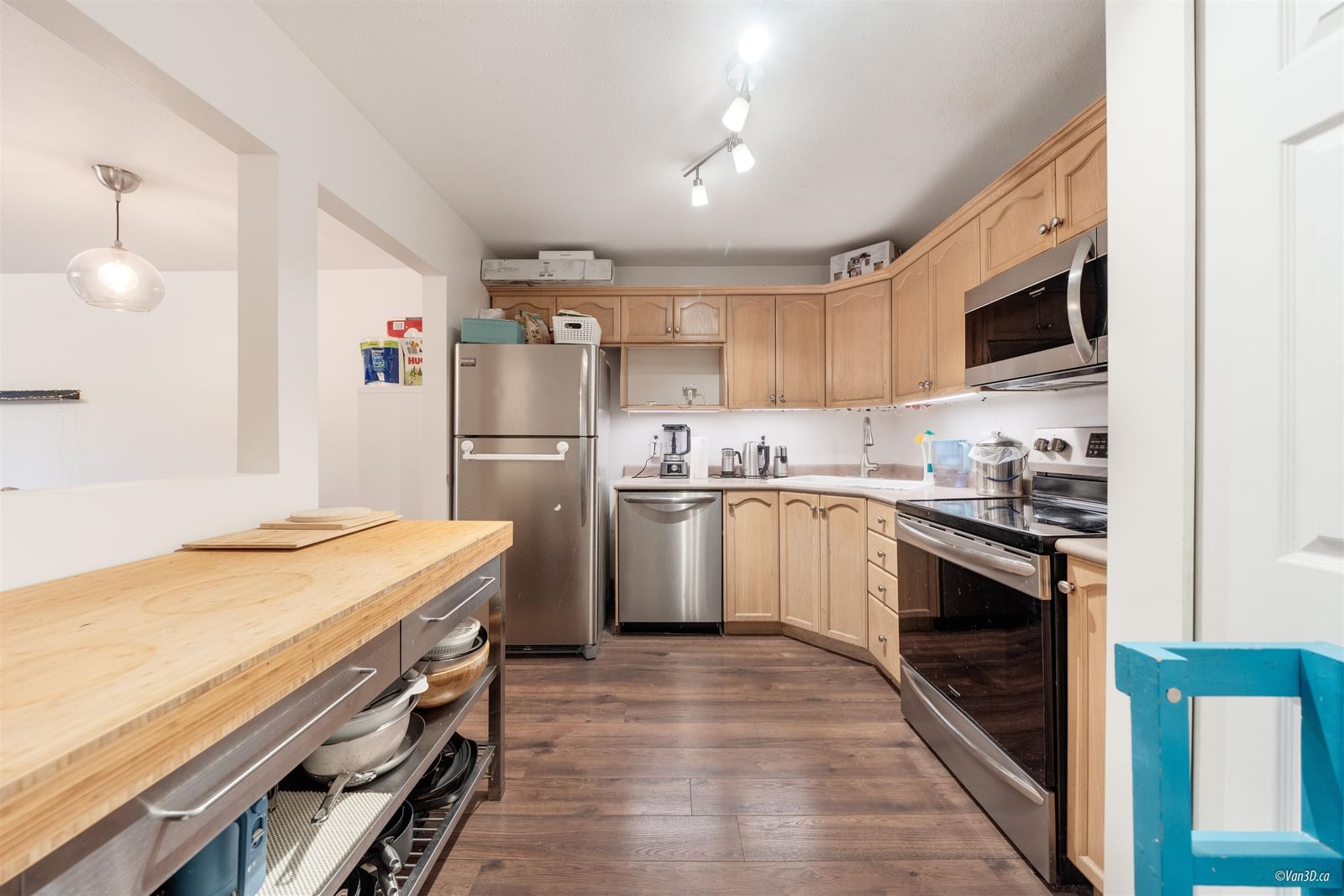 Listing Image 12
