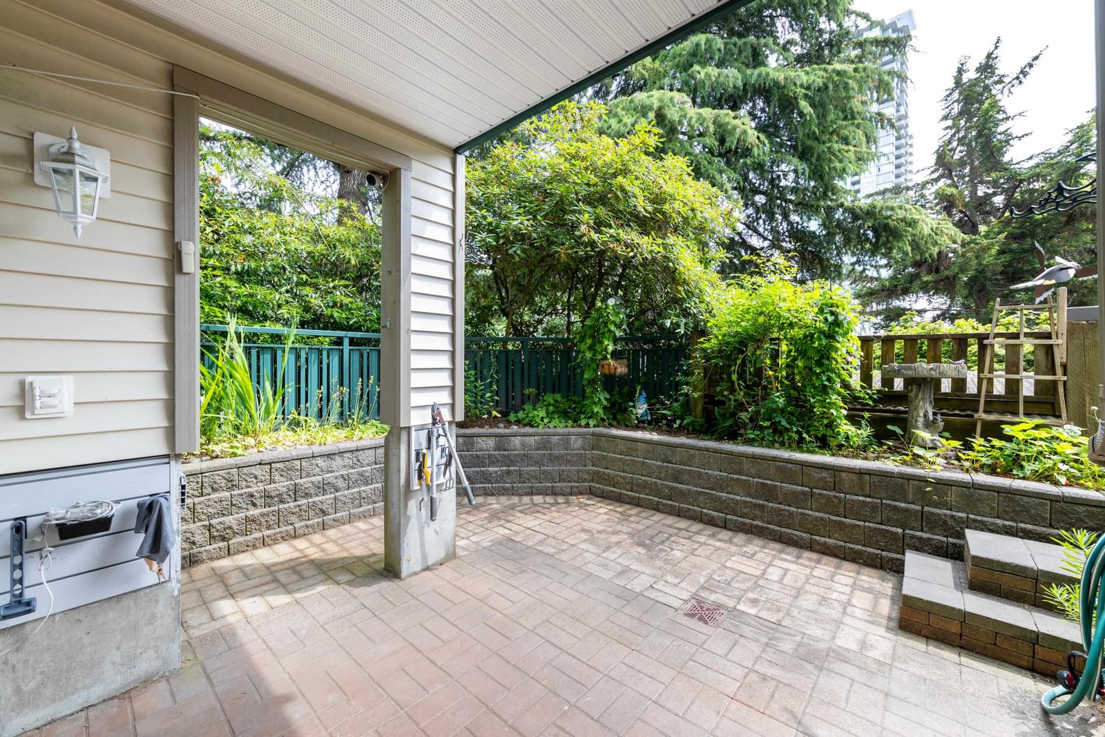 Listing Image 23