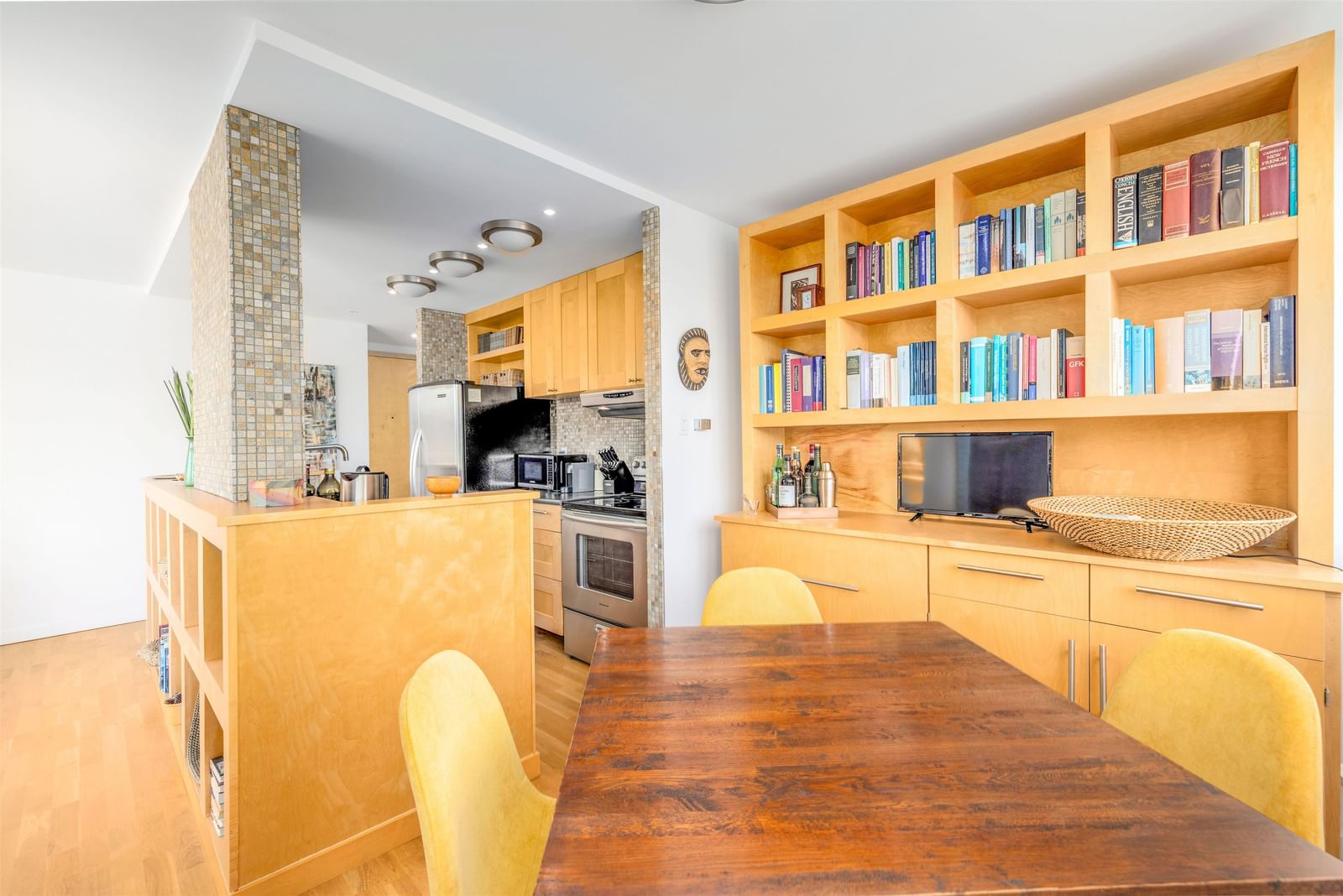 Listing Image 9
