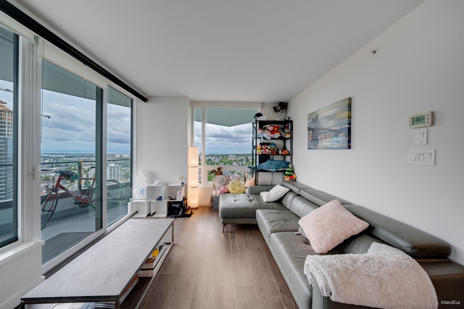 Listing Image 9