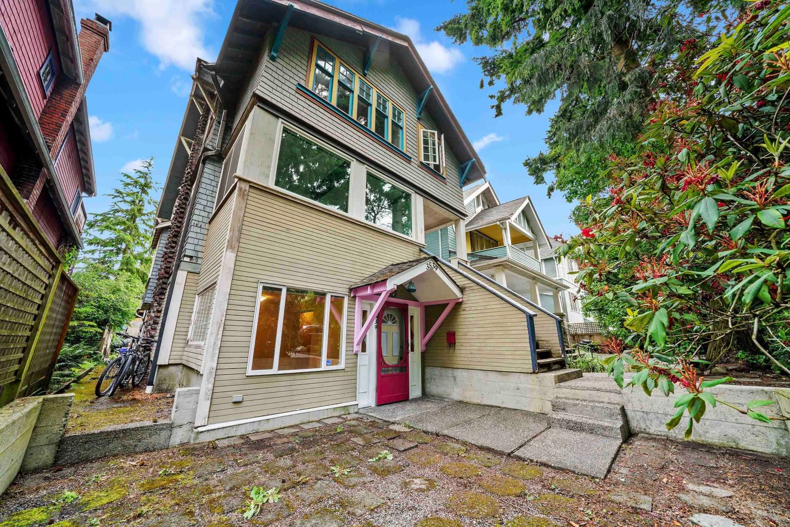 Listing Image 11