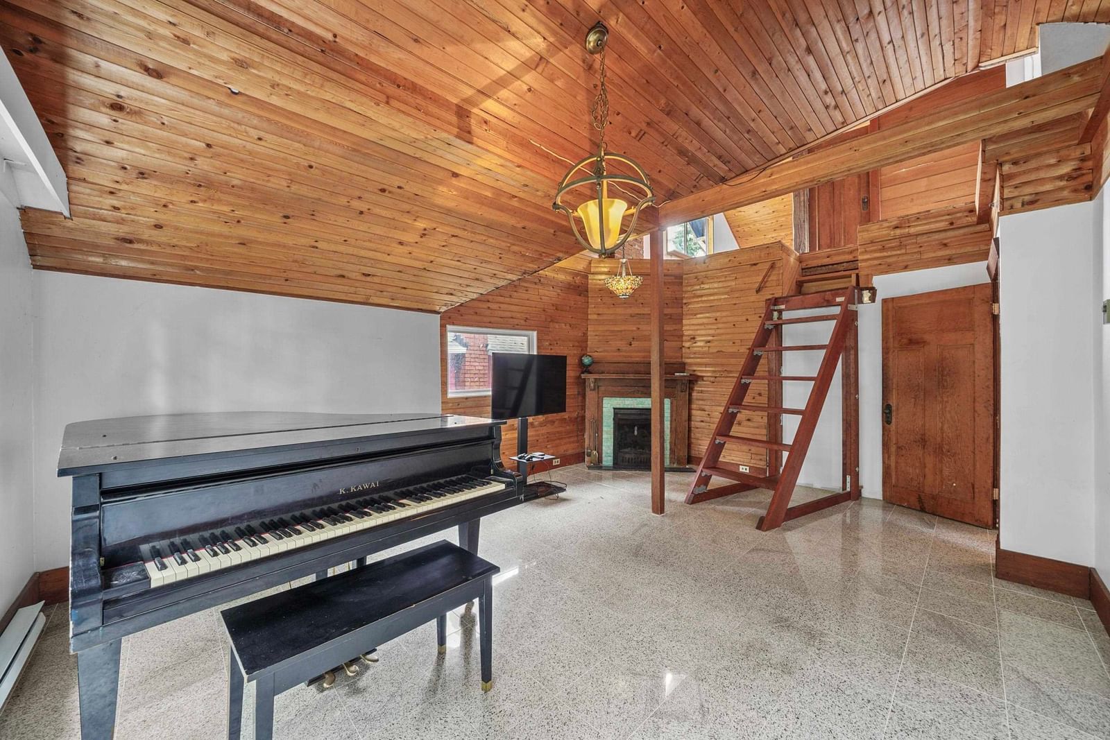 Listing Image 15
