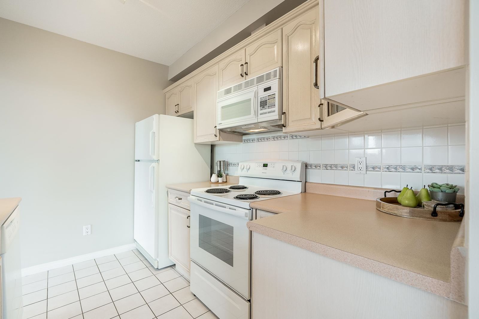 Listing Image 16