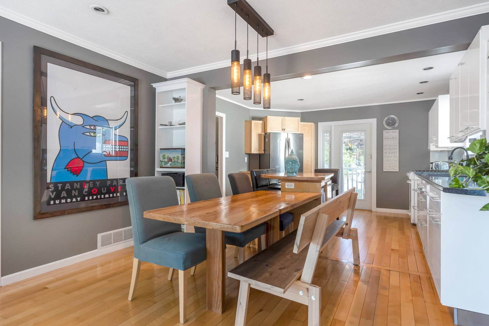 Listing Image 10