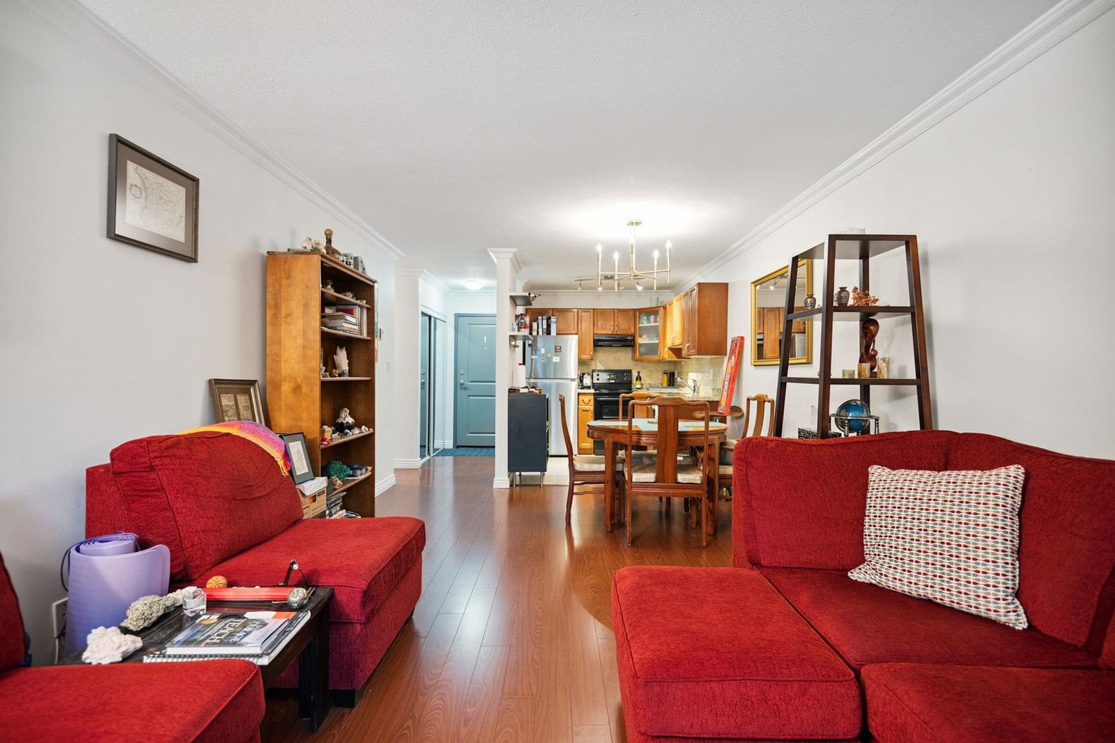 Listing Image 12