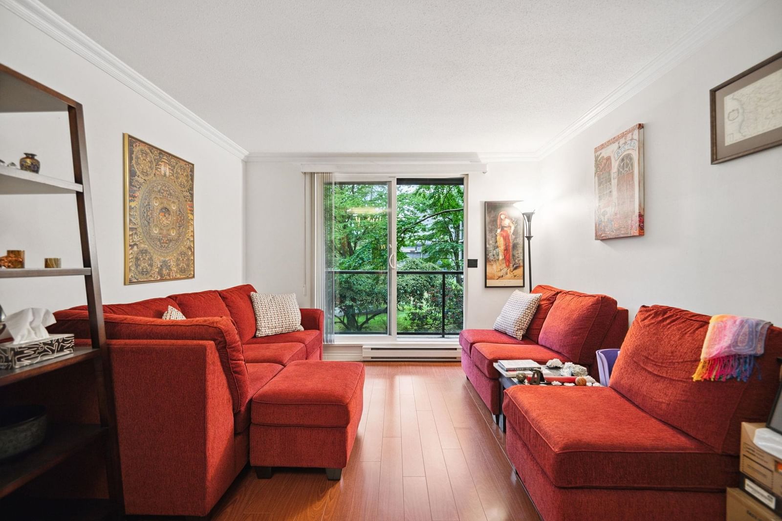 Listing Image 9