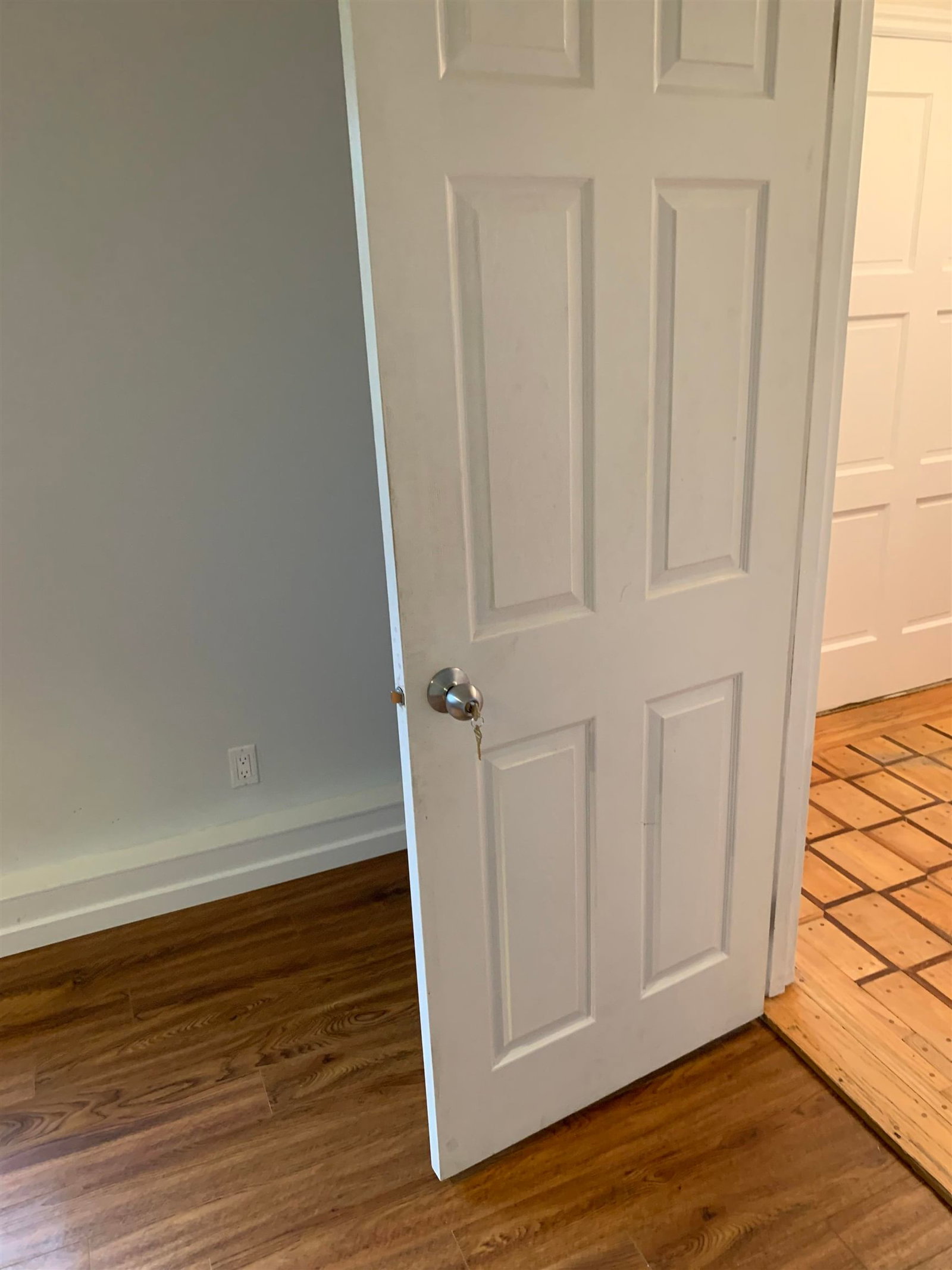 Listing Image 22