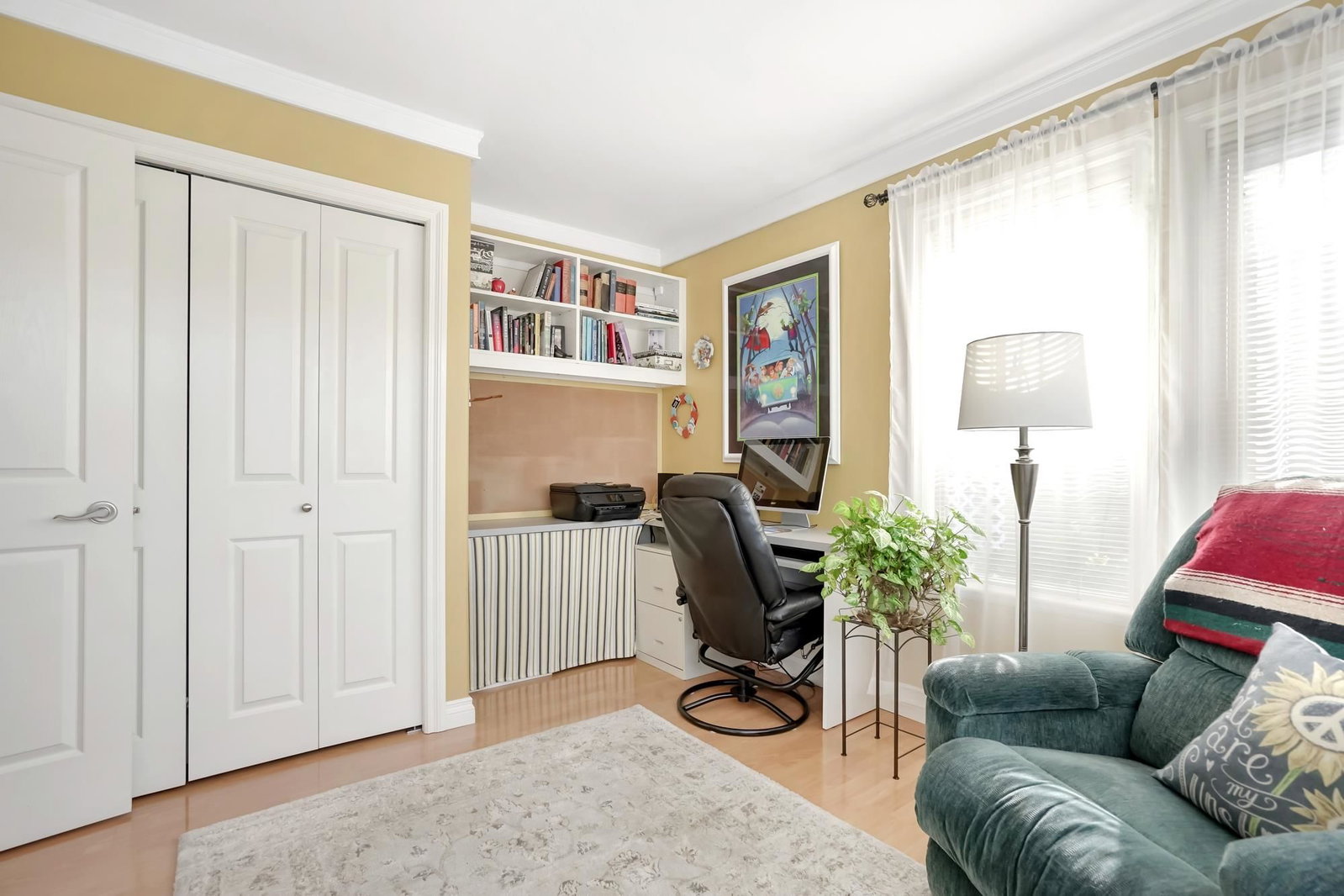 Listing Image 5