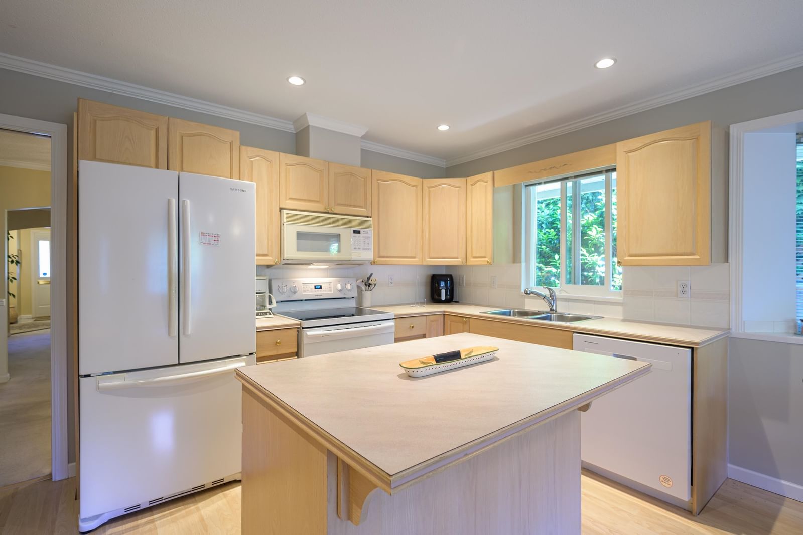 Listing Image 19