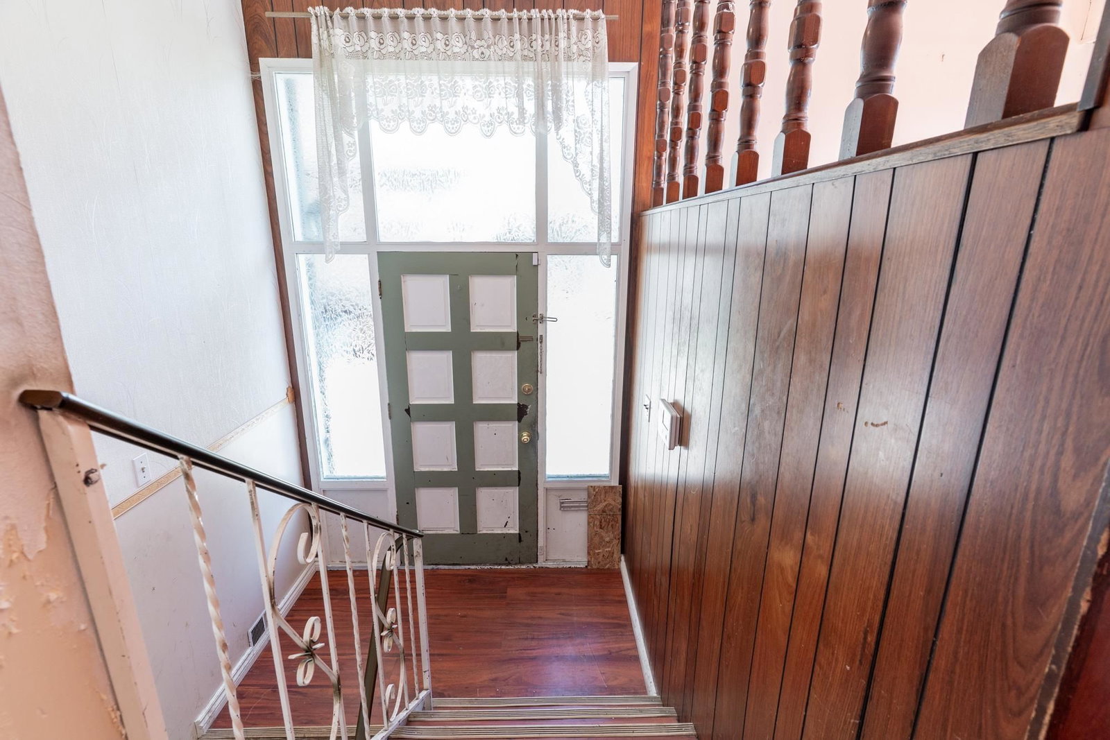 Listing Image 4