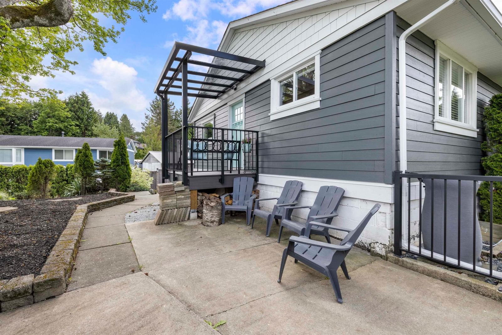 Listing Image 5