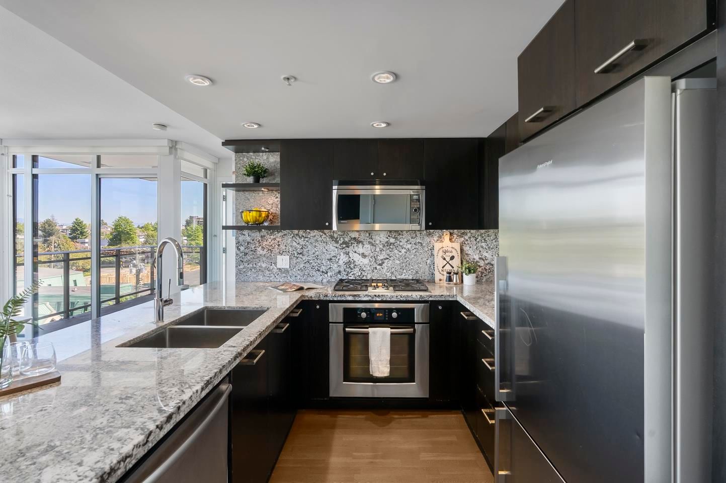 Listing Image 9