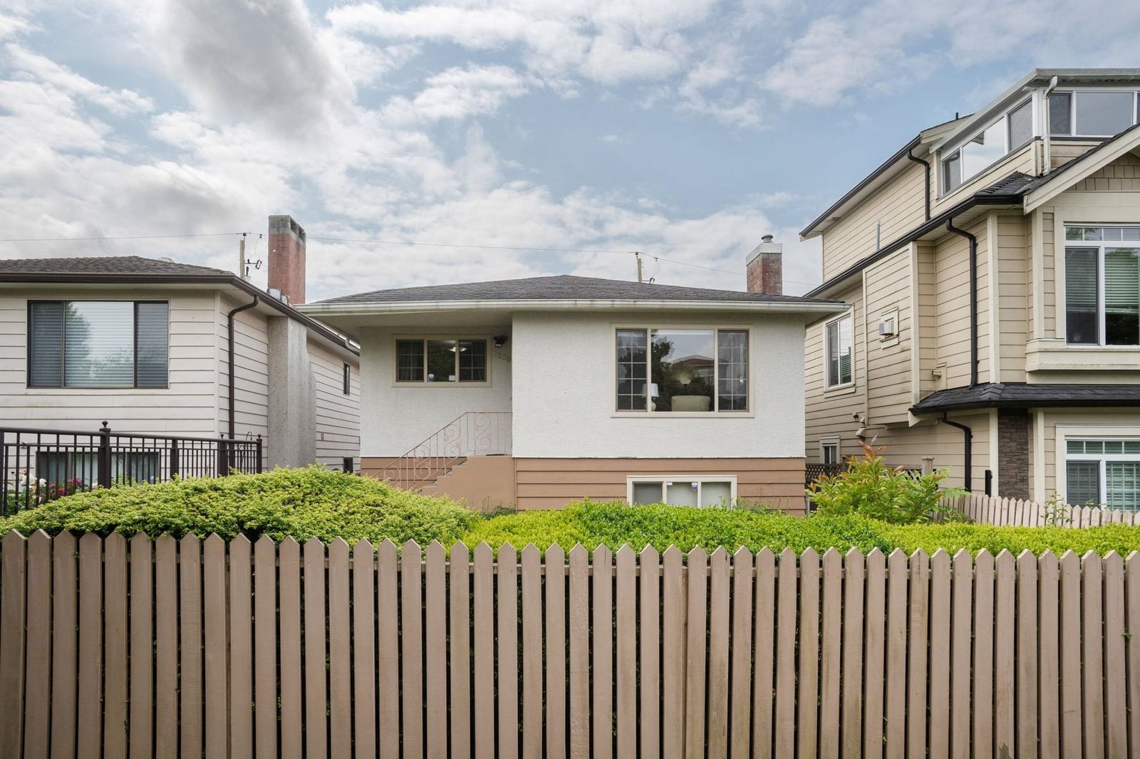 Listing Image 18