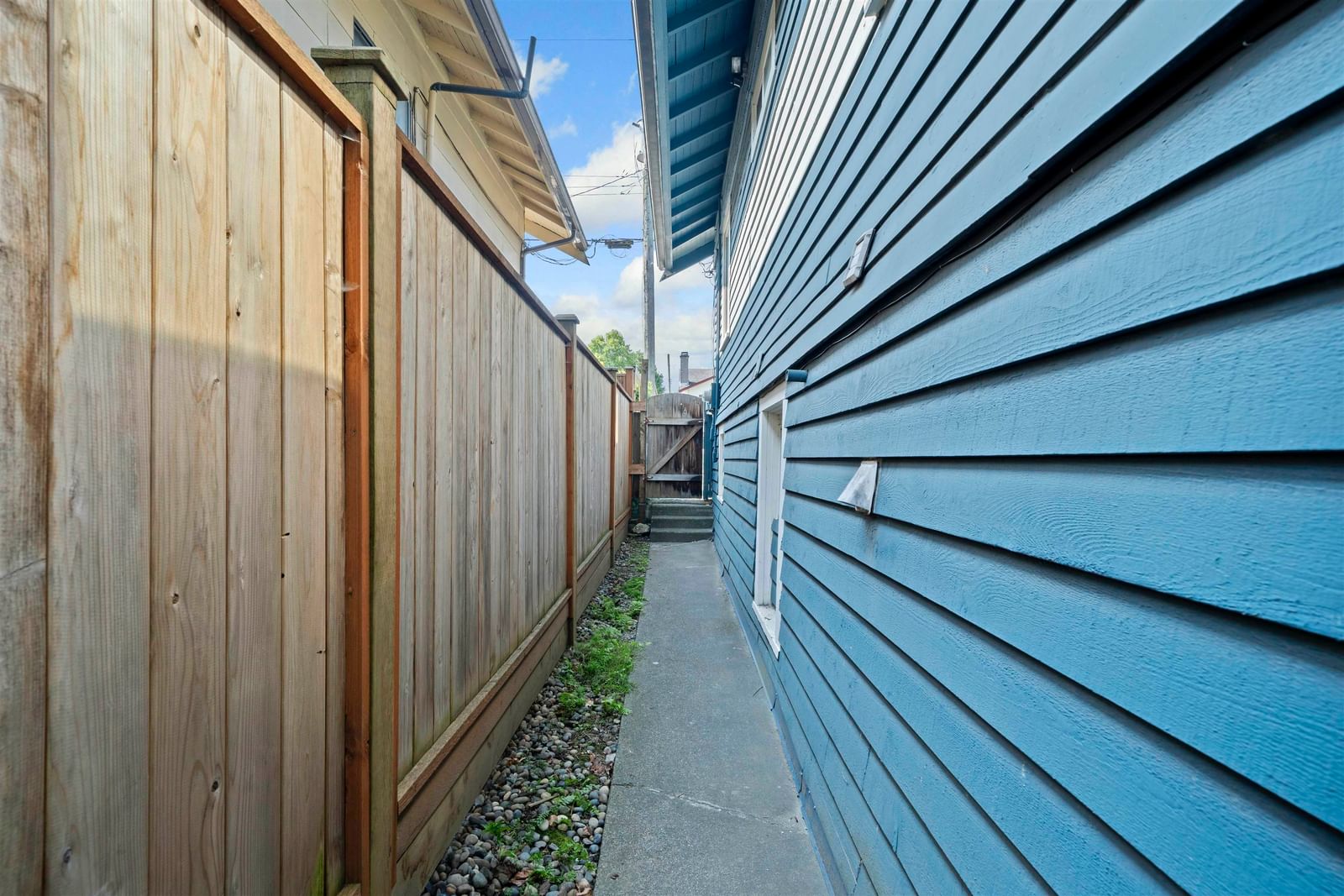 Listing Image 28