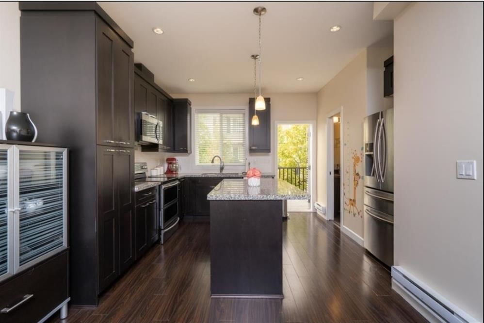 Listing Image 15