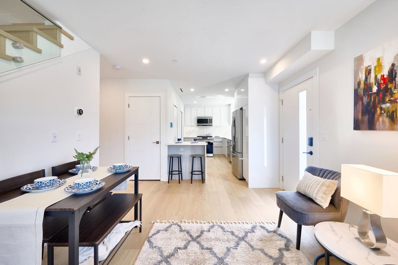 810 51st Avenue, Vancouver, V5X 1E5 | Image 2