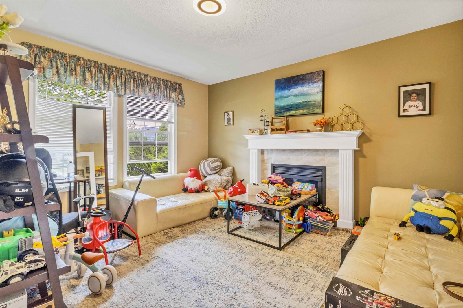 Listing Image 10