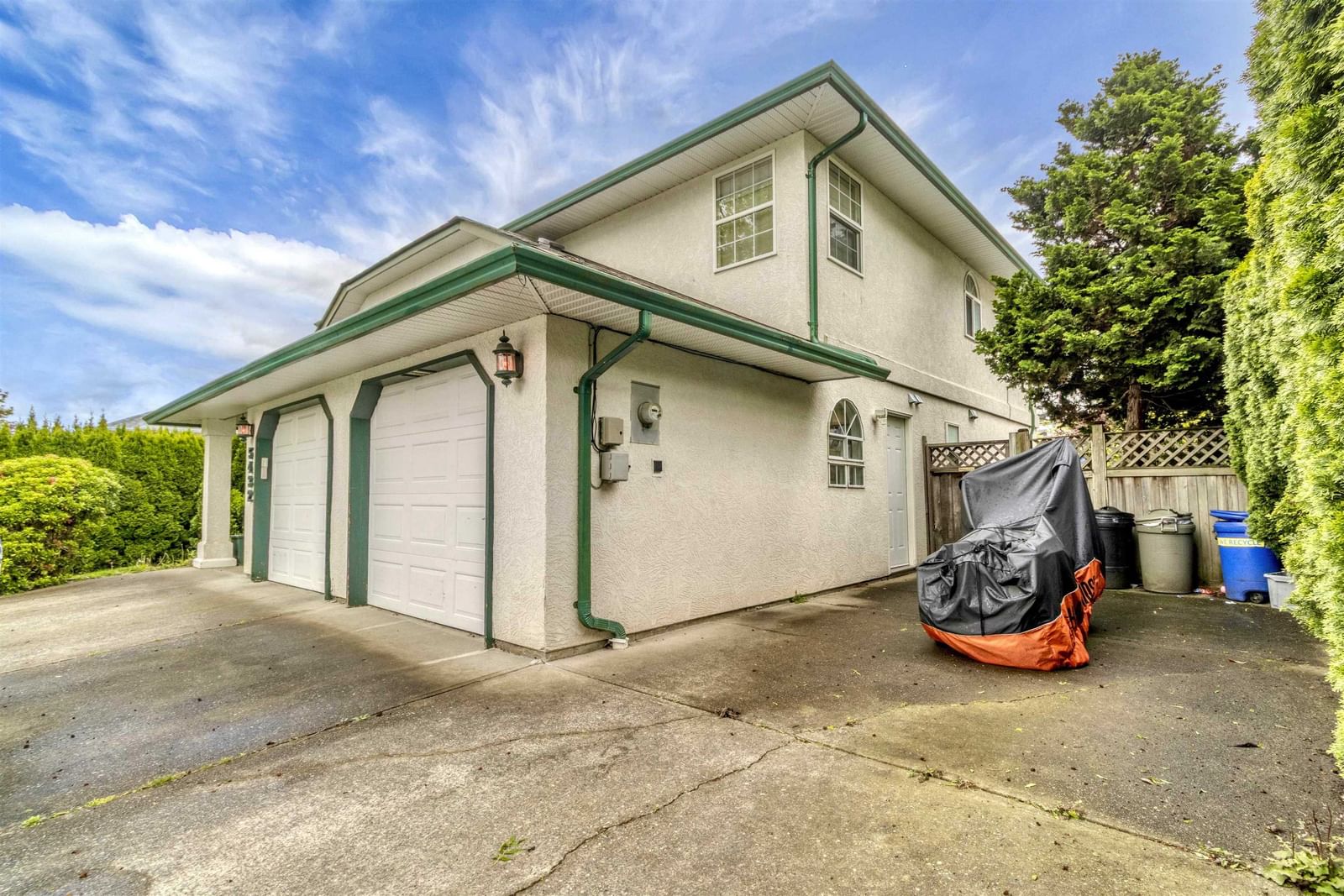 Listing Image 6