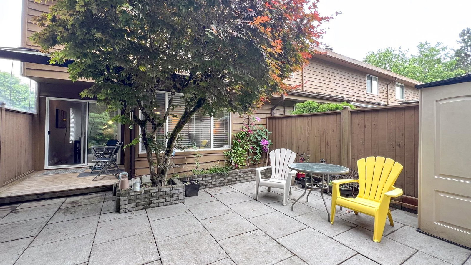 Listing Image 4