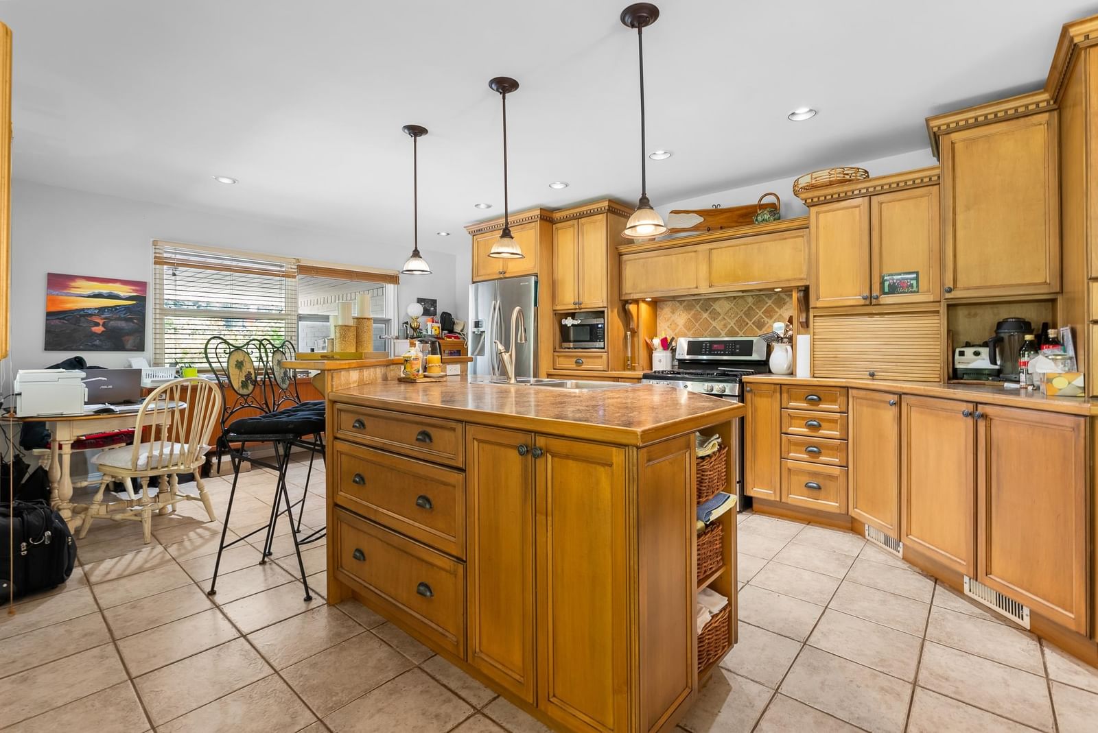 Listing Image 12