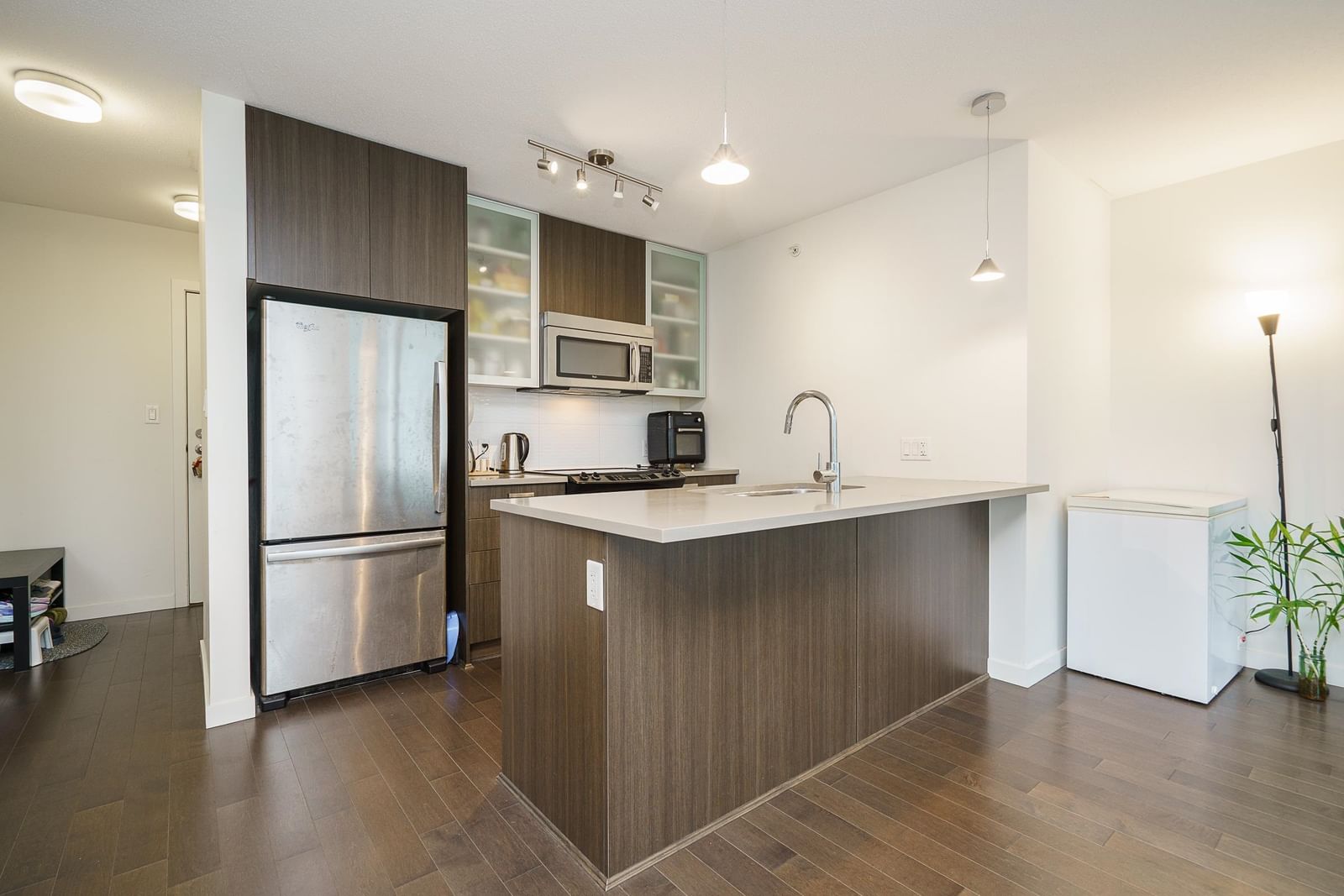Listing Image 21