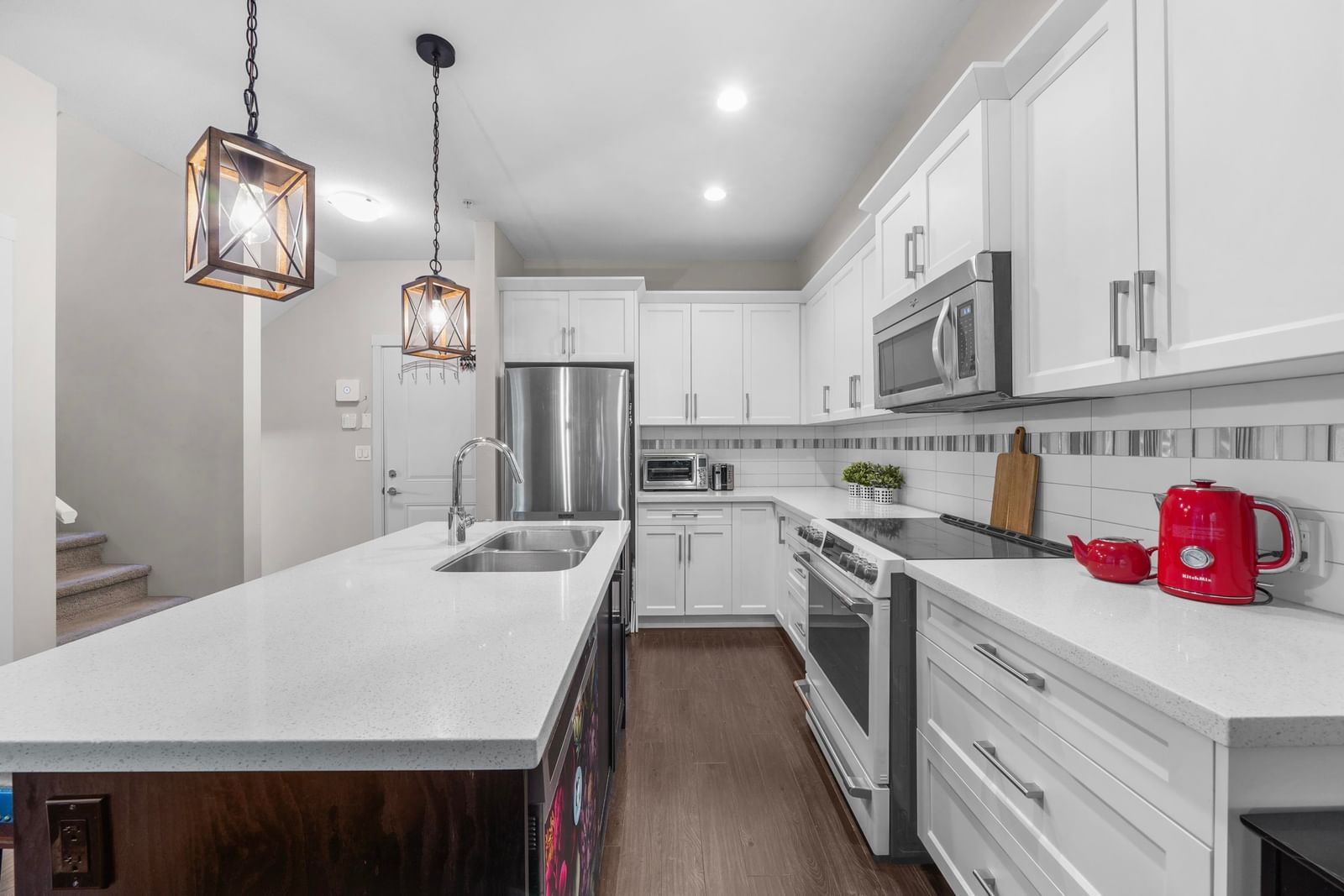 Listing Image 10