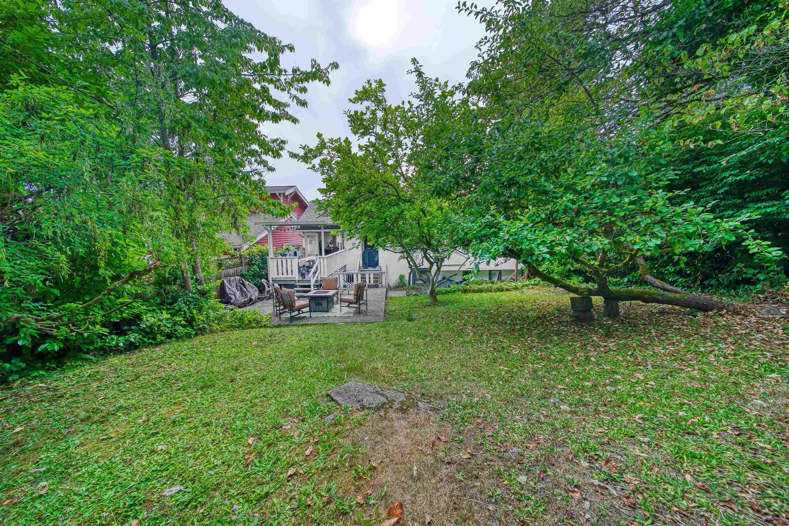 Listing Image 19