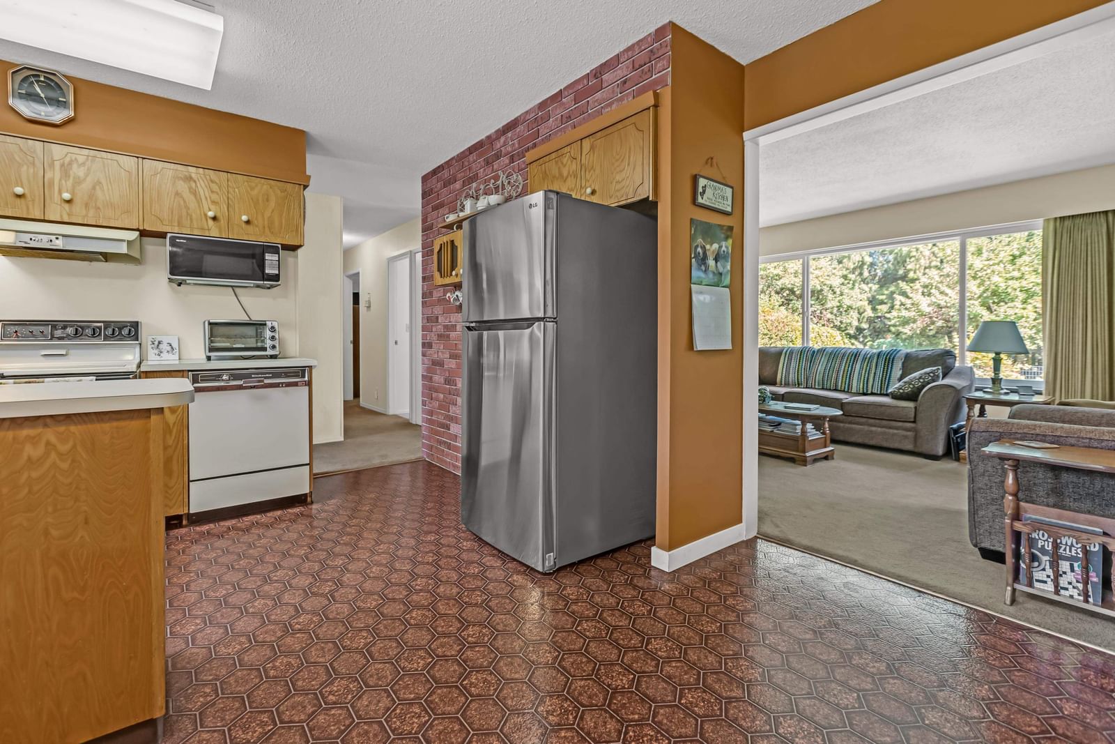 Listing Image 13