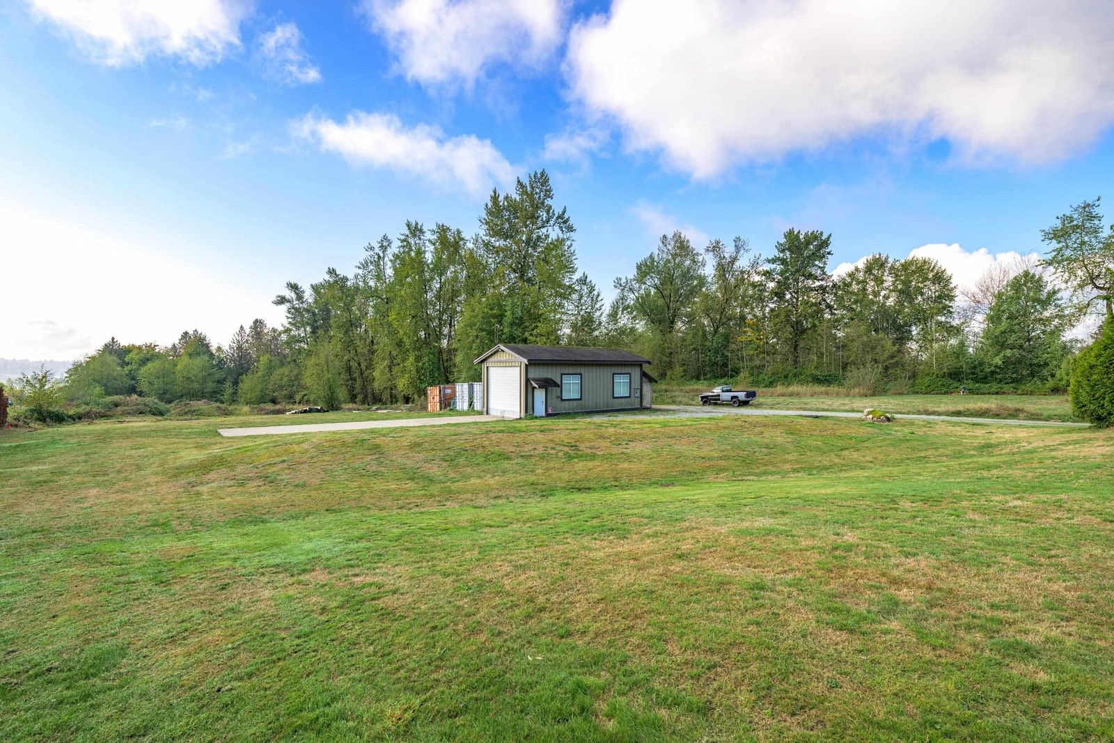Listing Image 9