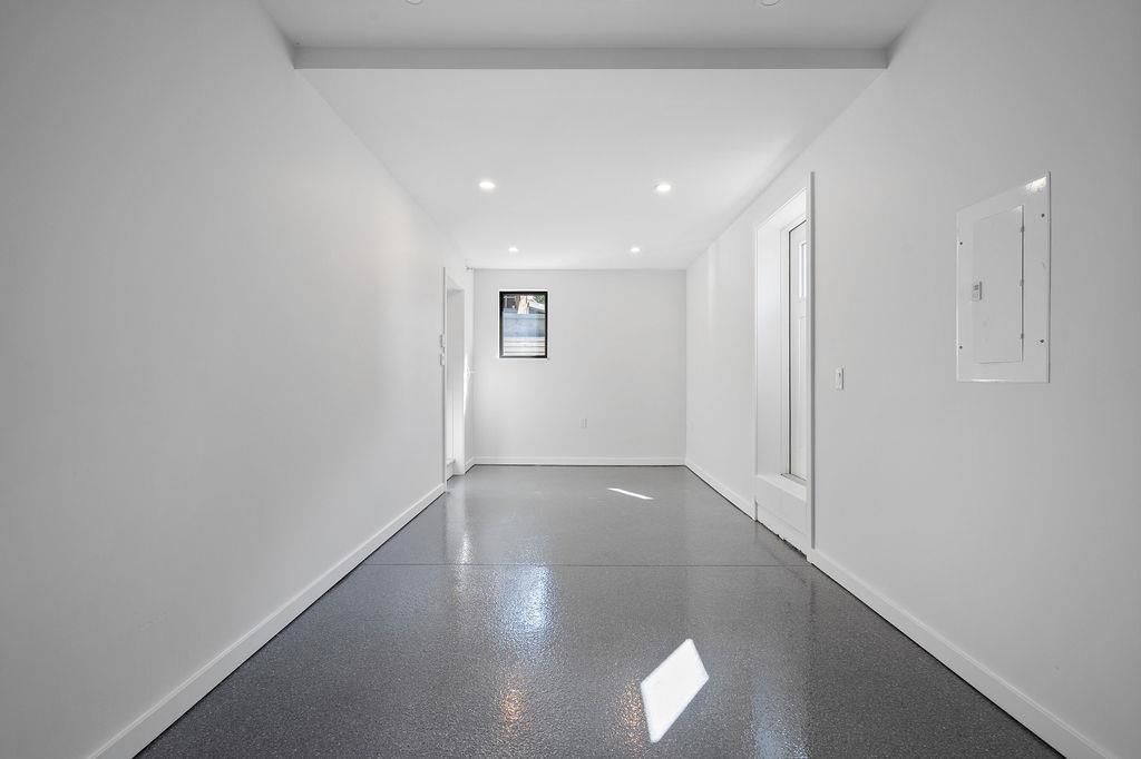 Listing Image 36