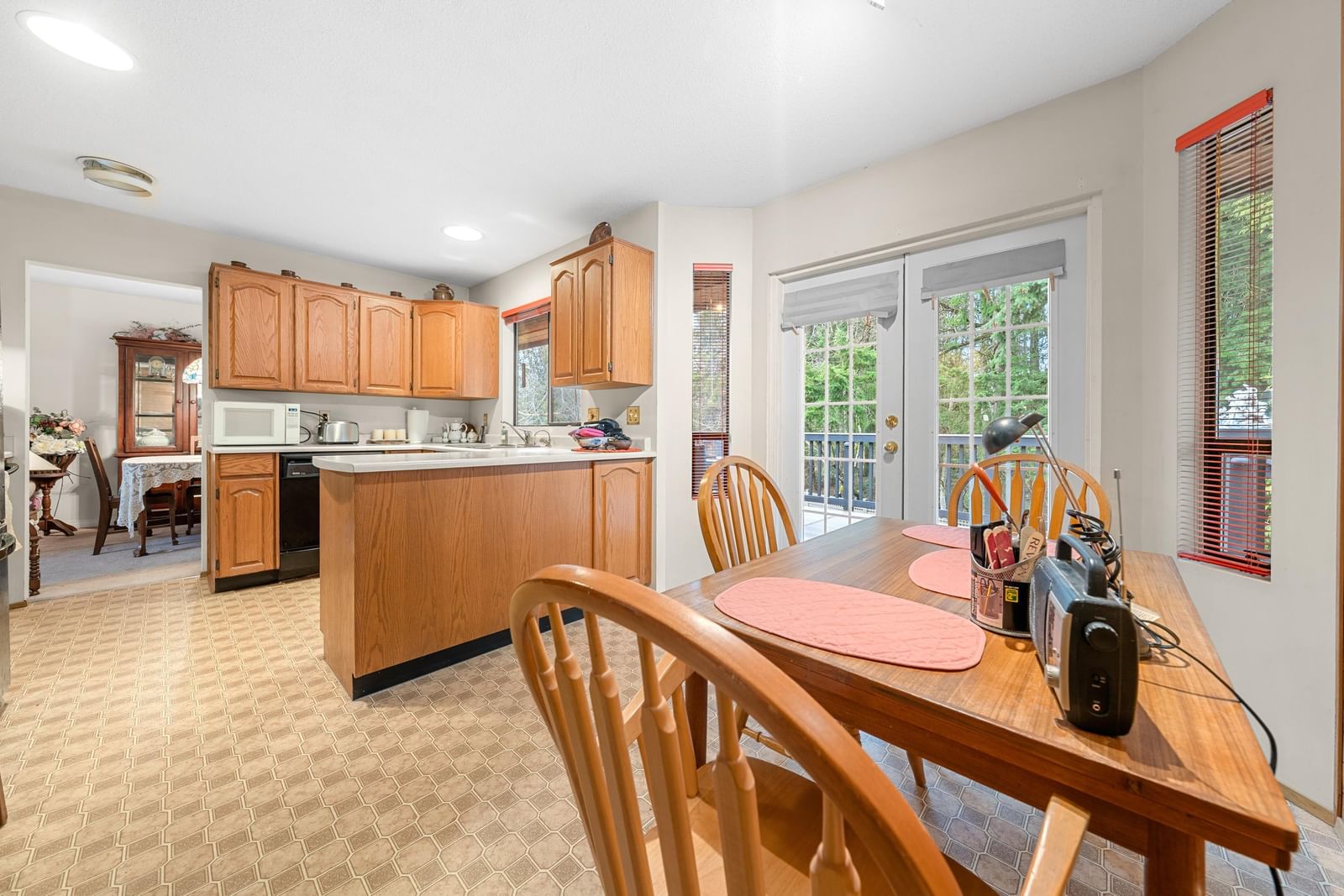Listing Image 9