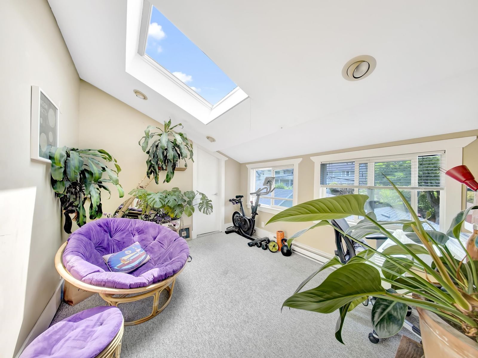Listing Image 16