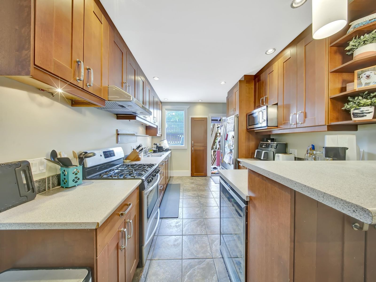 Listing Image 8