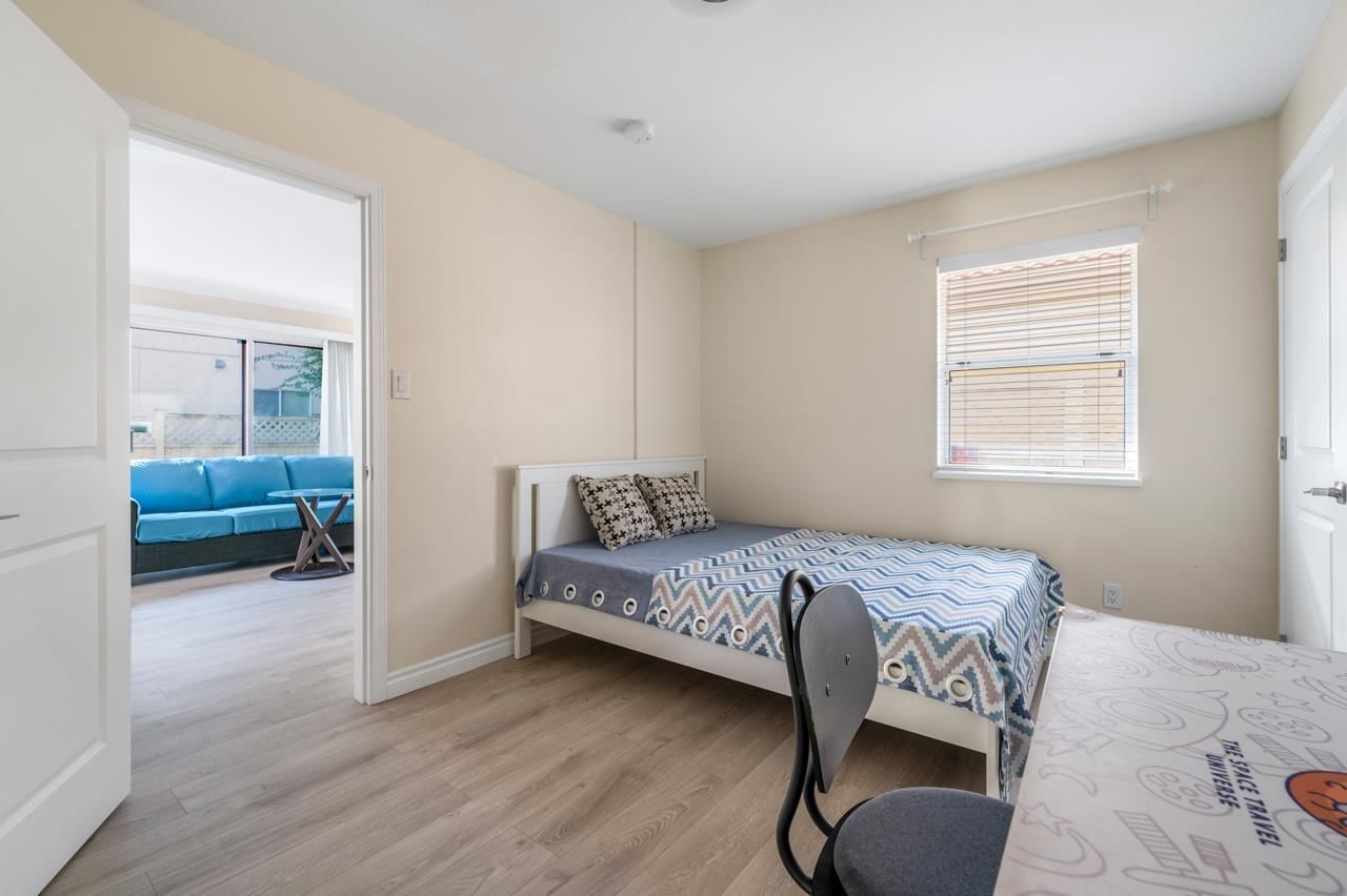 Listing Image 15