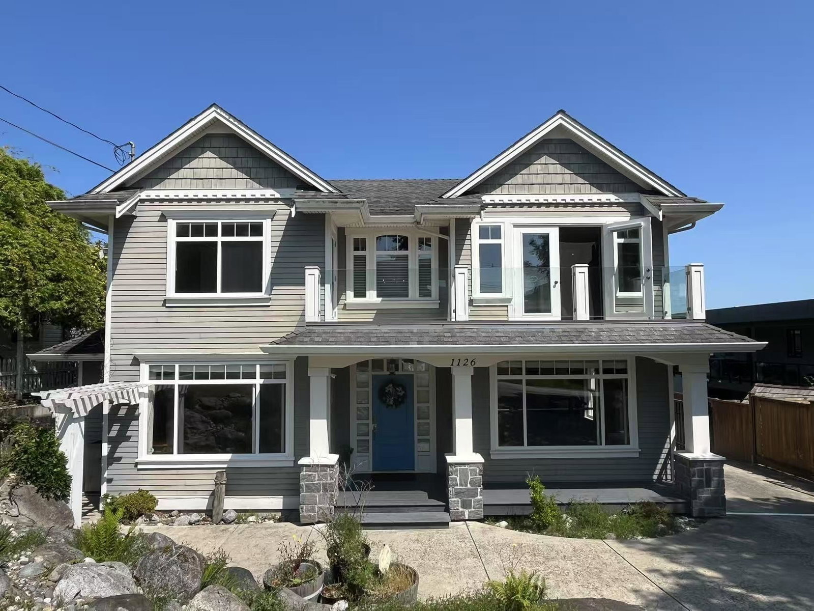 Listing Image 1