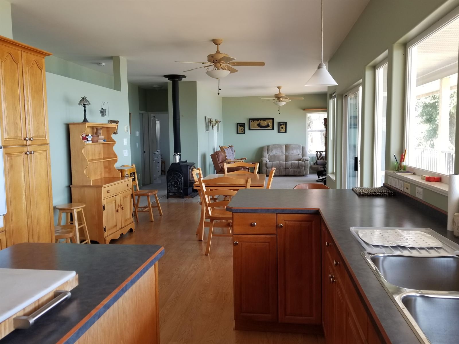 Listing Image 10
