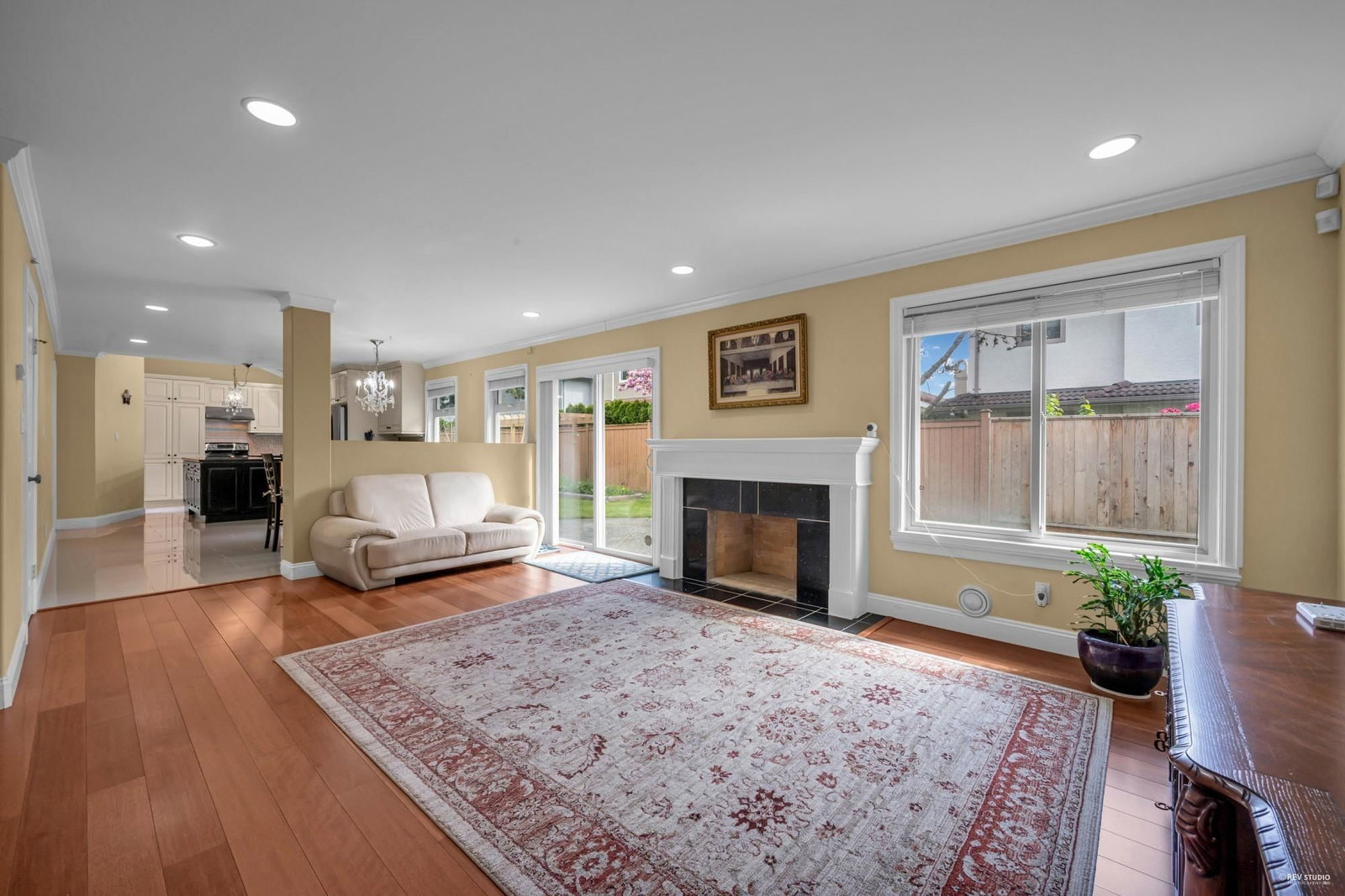 Listing Image 19