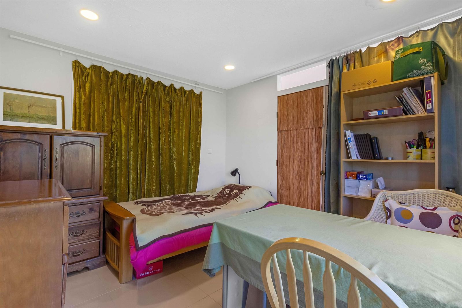 Listing Image 9
