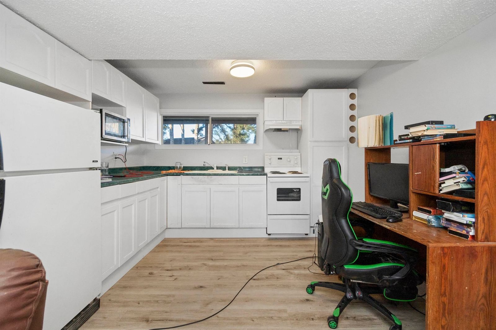 Listing Image 22