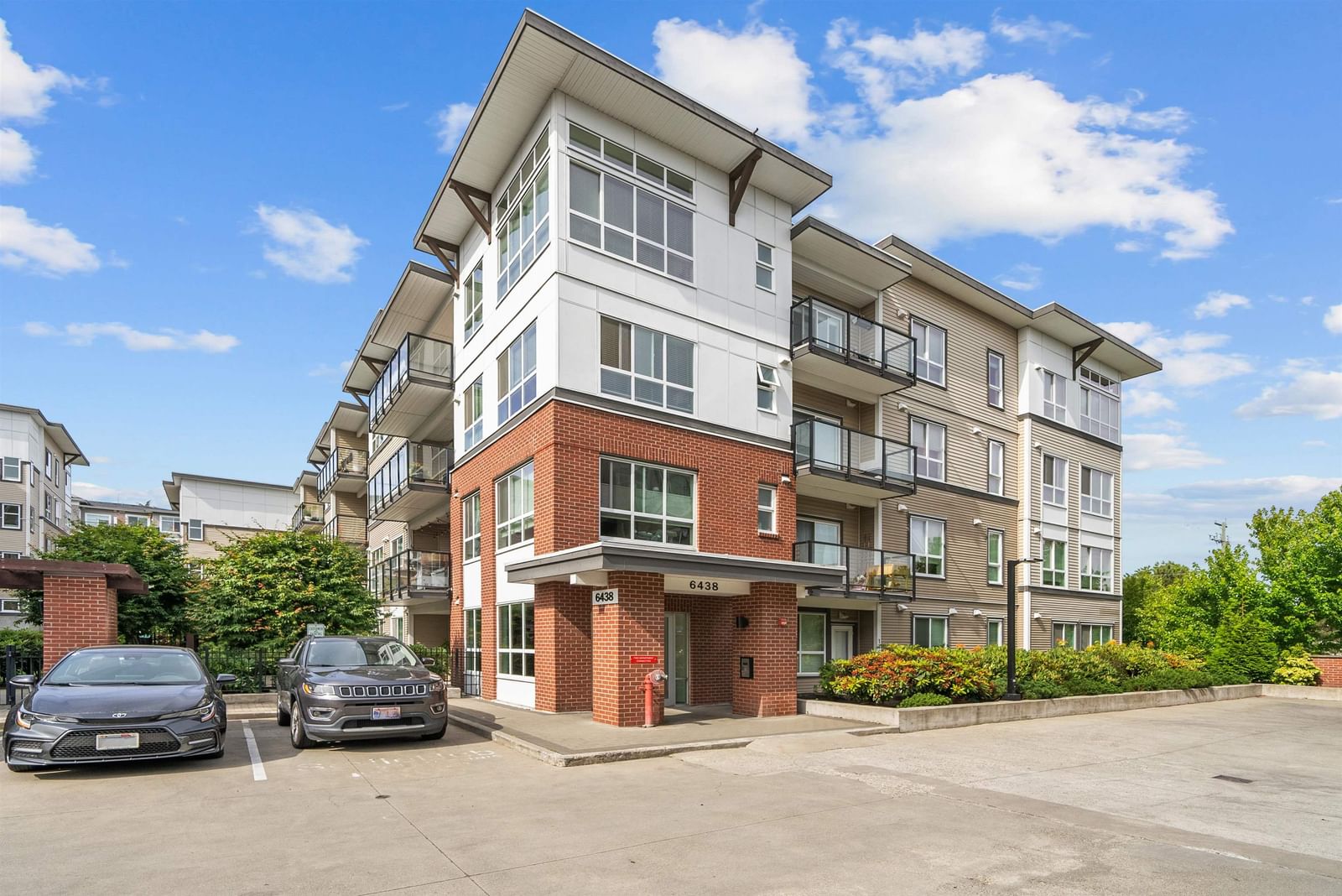 Listing Image 1
