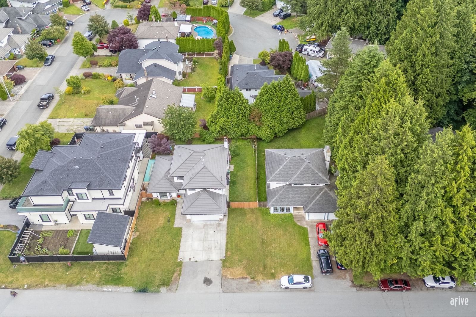 Listing Image 9