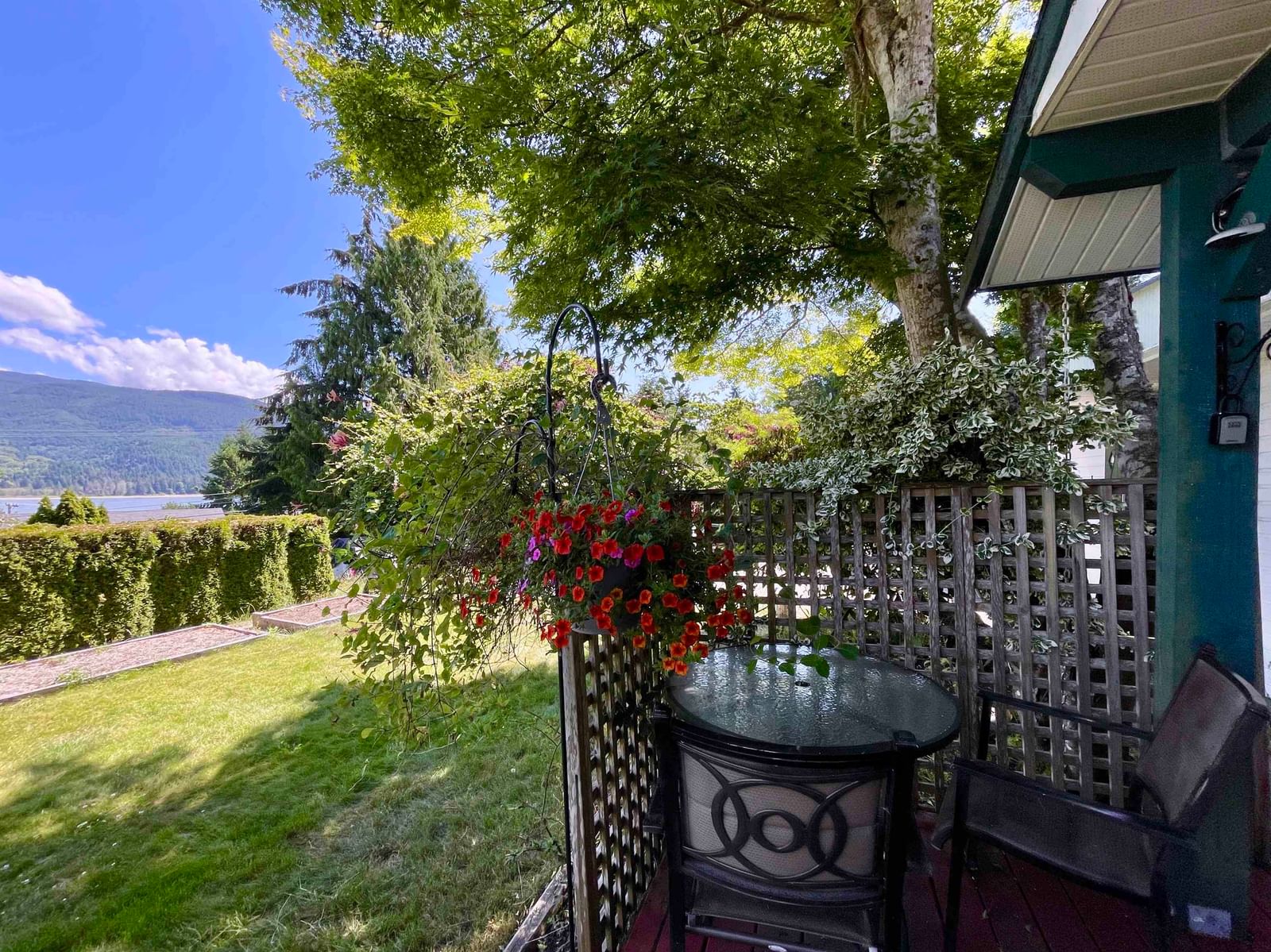 Listing photo 4