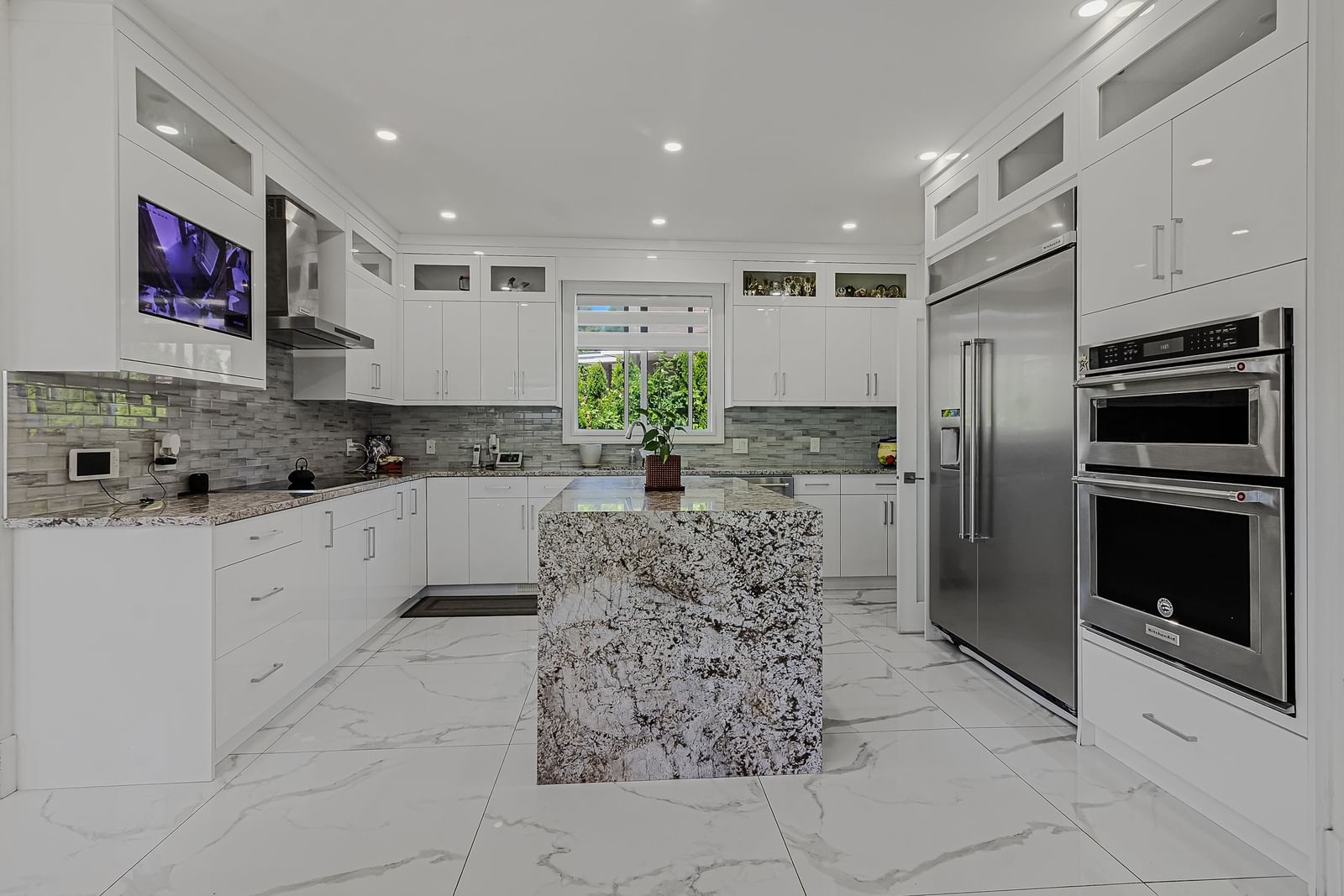 Listing Image 15