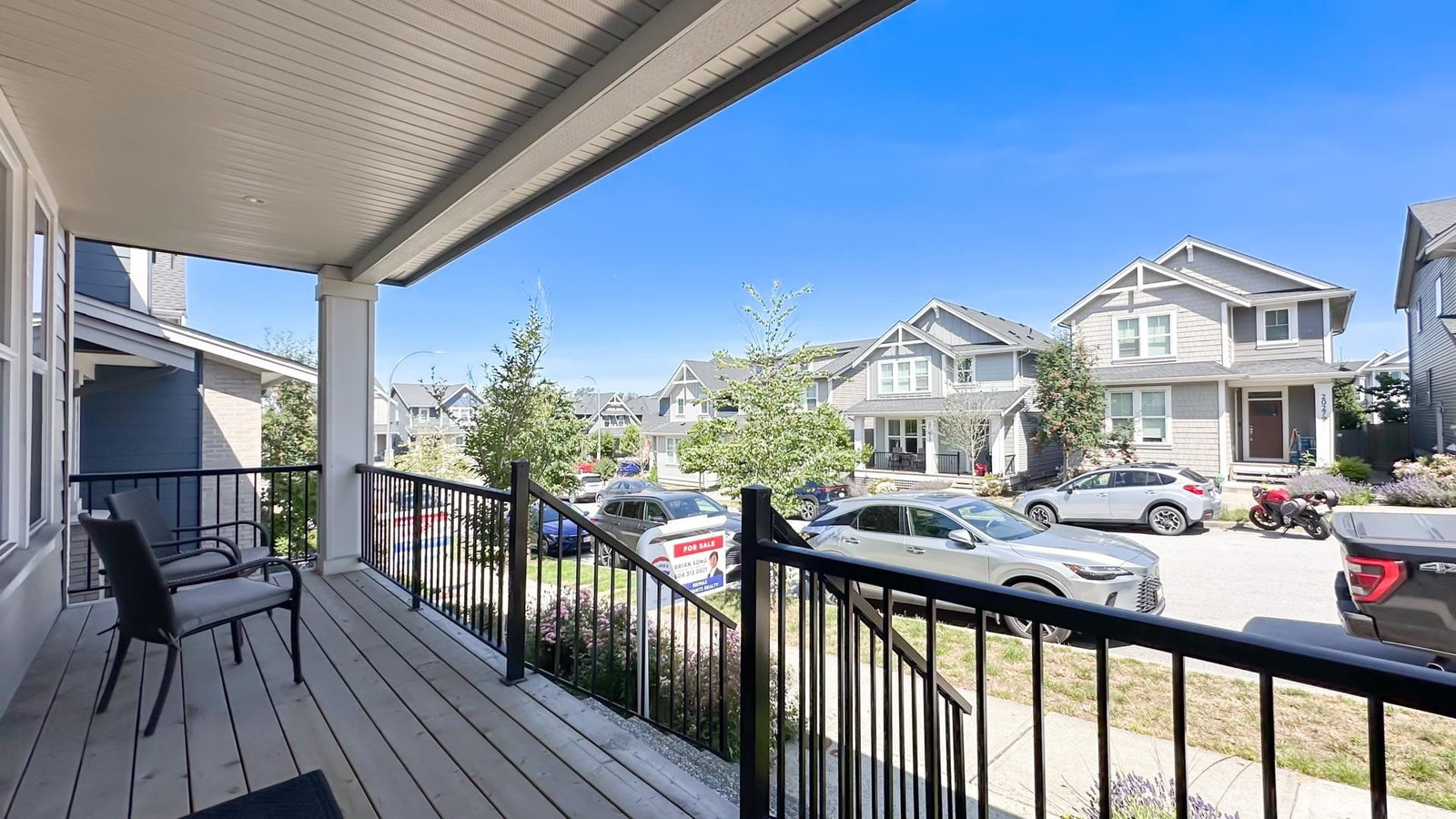 Listing Image 4