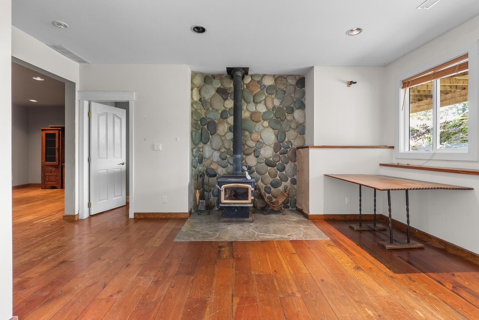 Listing Image 28