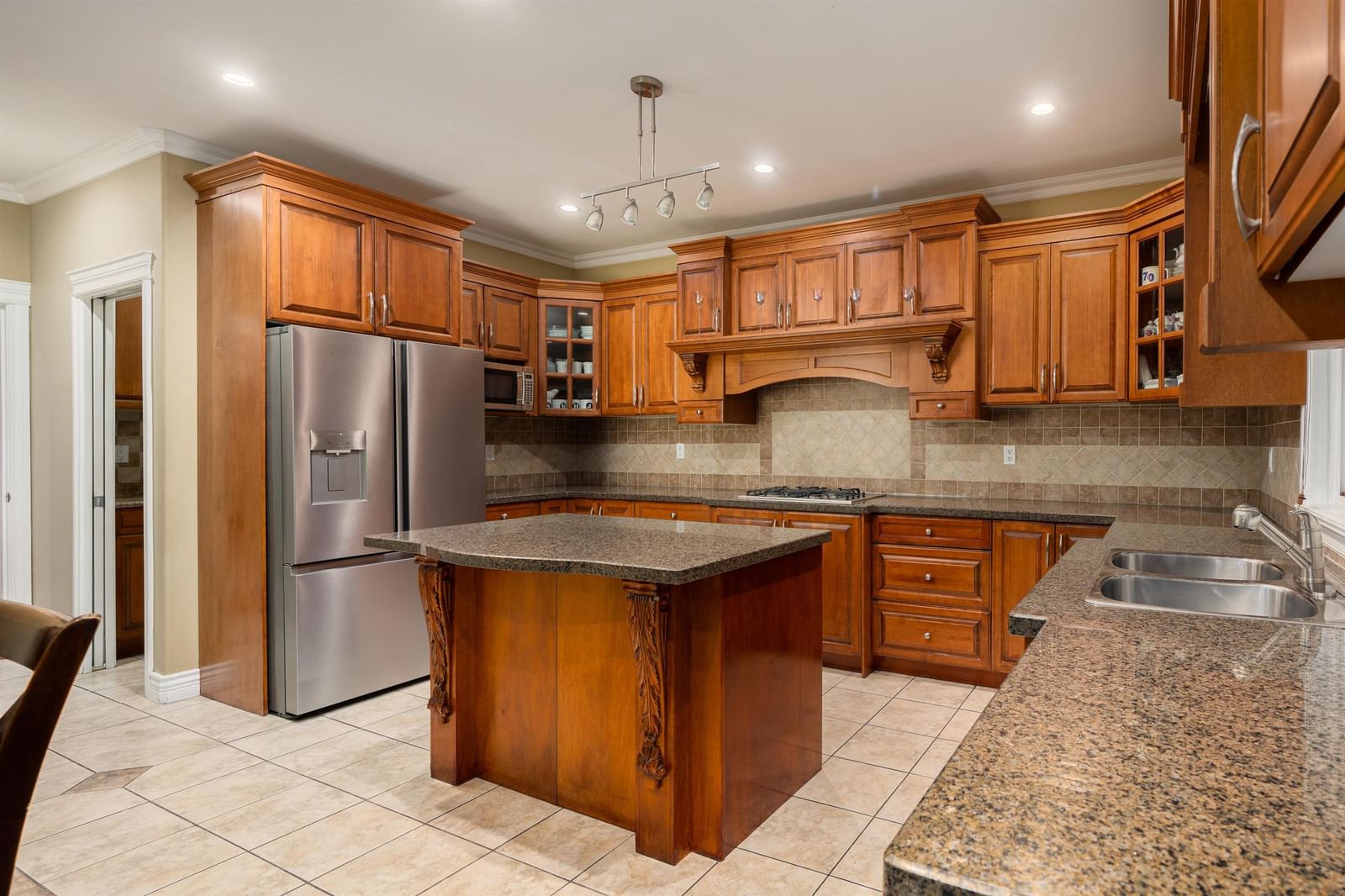 Listing Image 12