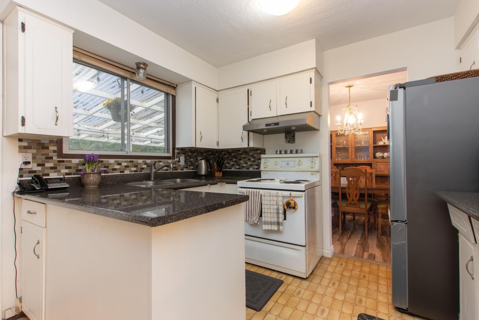 Listing Image 15